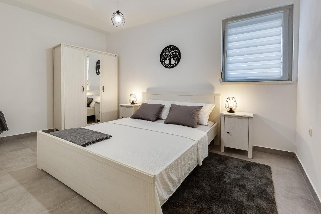 Apartments Juraj Petrcane Ngoại thất bức ảnh